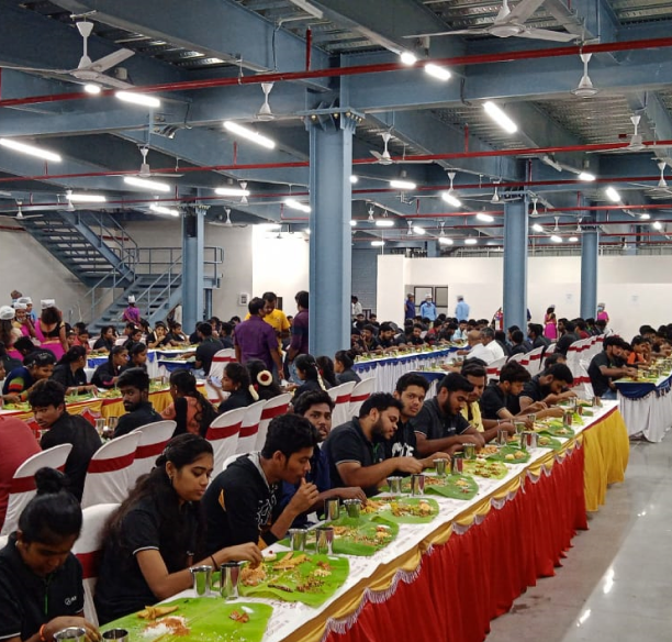 Cafeteria dining experience